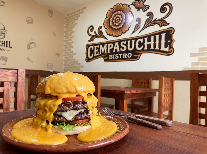 Hamburguesa Volcán Cheddar
